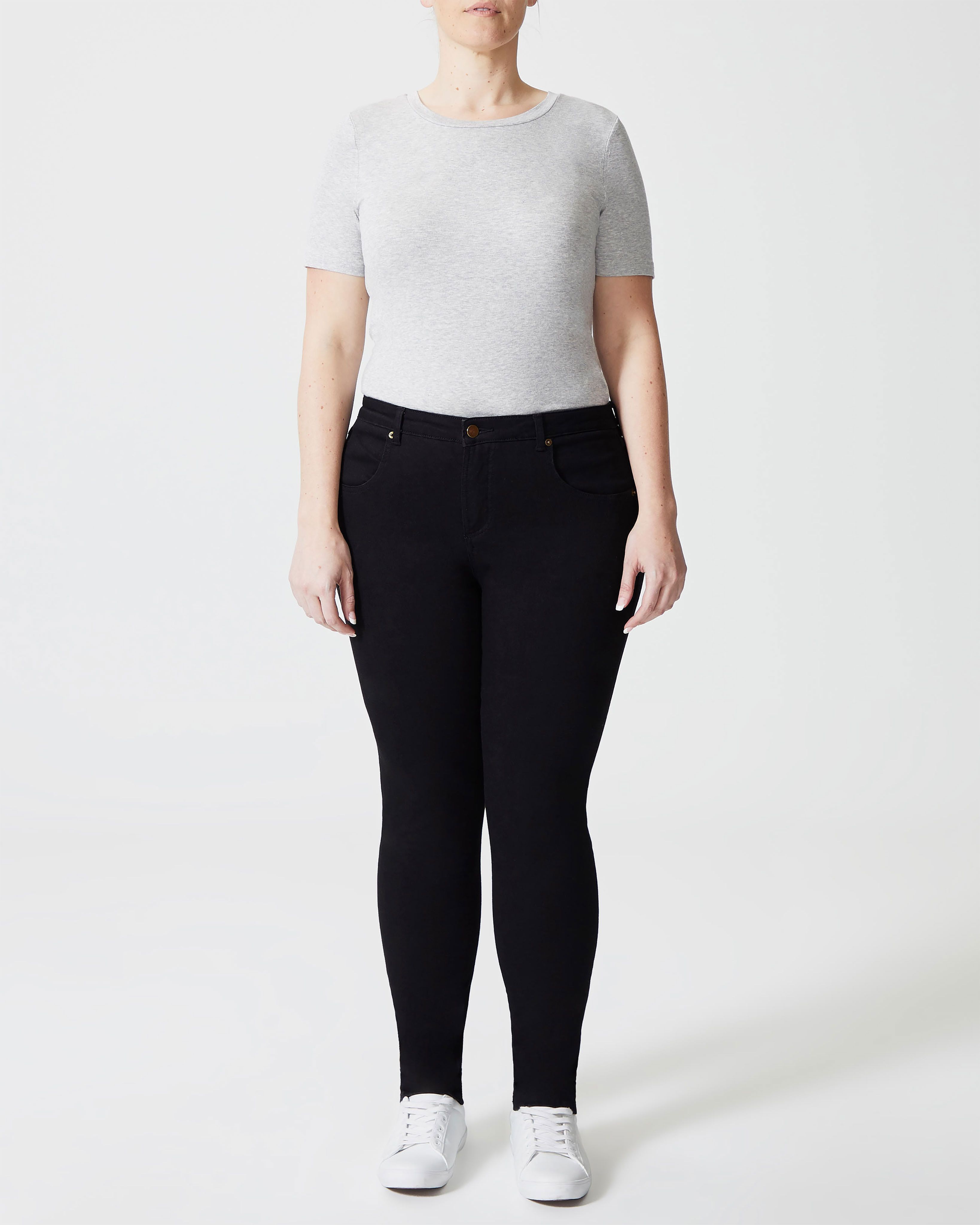 Seine Mid Rise Skinny Jeans 32 Inch - Black | Universal Standard